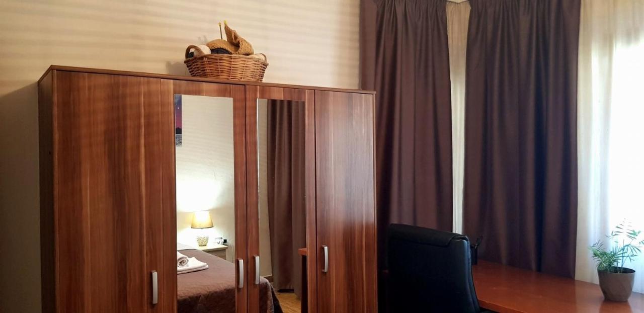 Nea Peramos Large Apartment Near The Beach ภายนอก รูปภาพ