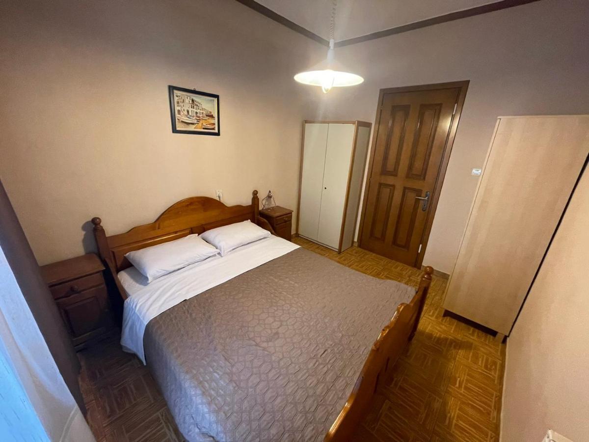 Nea Peramos Large Apartment Near The Beach ภายนอก รูปภาพ