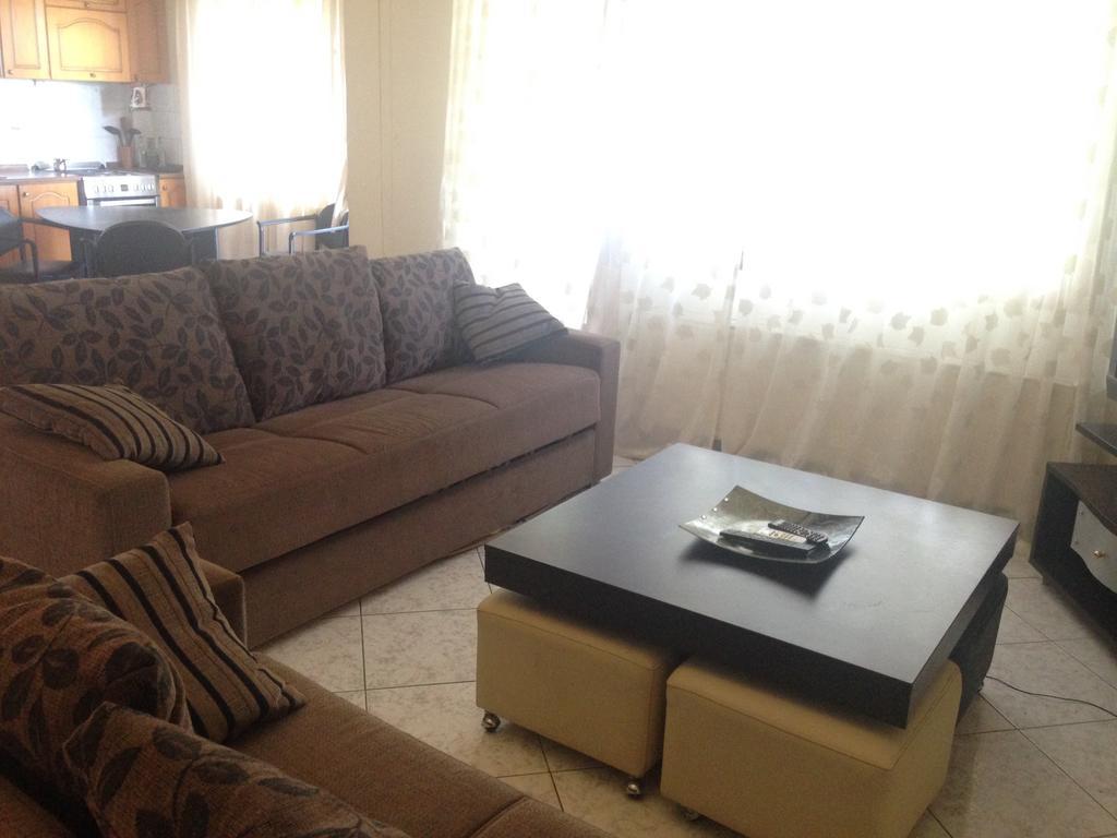 Nea Peramos Large Apartment Near The Beach ภายนอก รูปภาพ